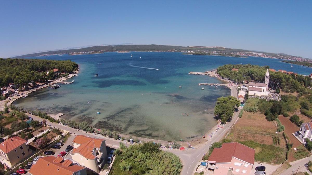 Philomena Mobile Home Camping Pašman Εξωτερικό φωτογραφία